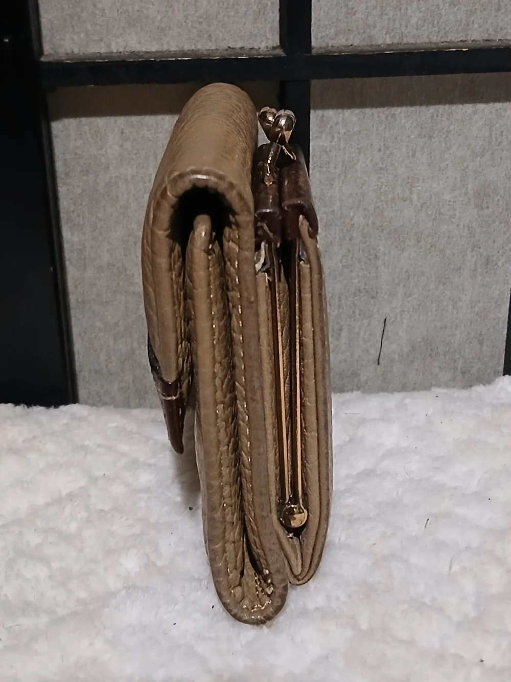 Womens Bi-Fold Leather Wallet in Tan and Brown